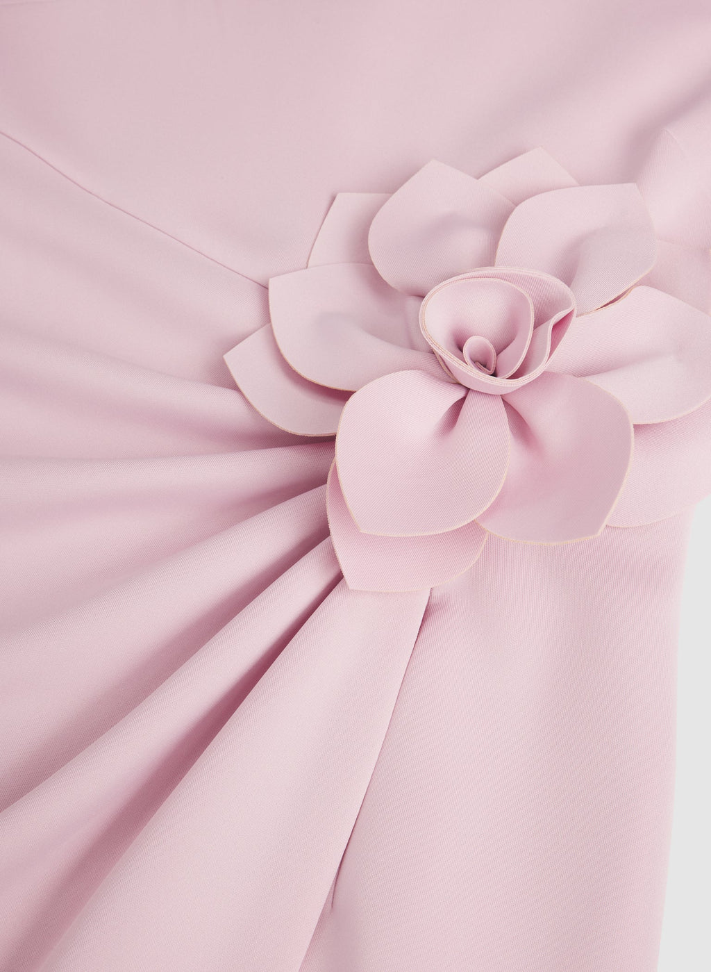 Vestido Corto Rosa con Detalle Floral