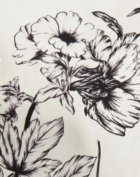 Conjunto Ejecutivo Saco Estampado en Flores Negras