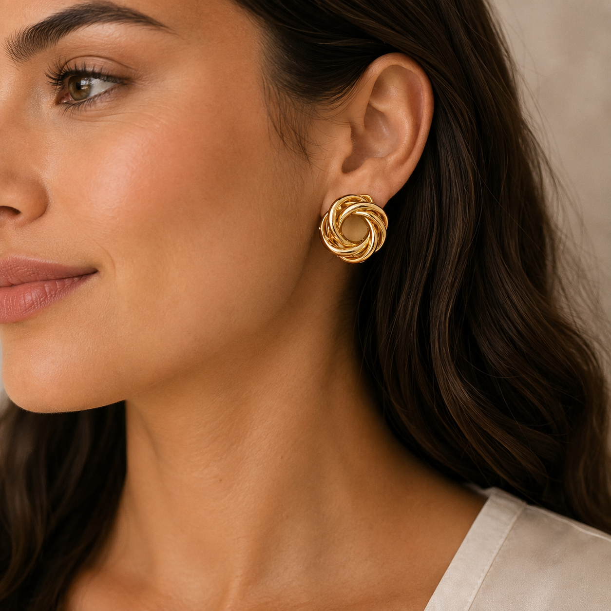 Aretes de Nudo Dorado