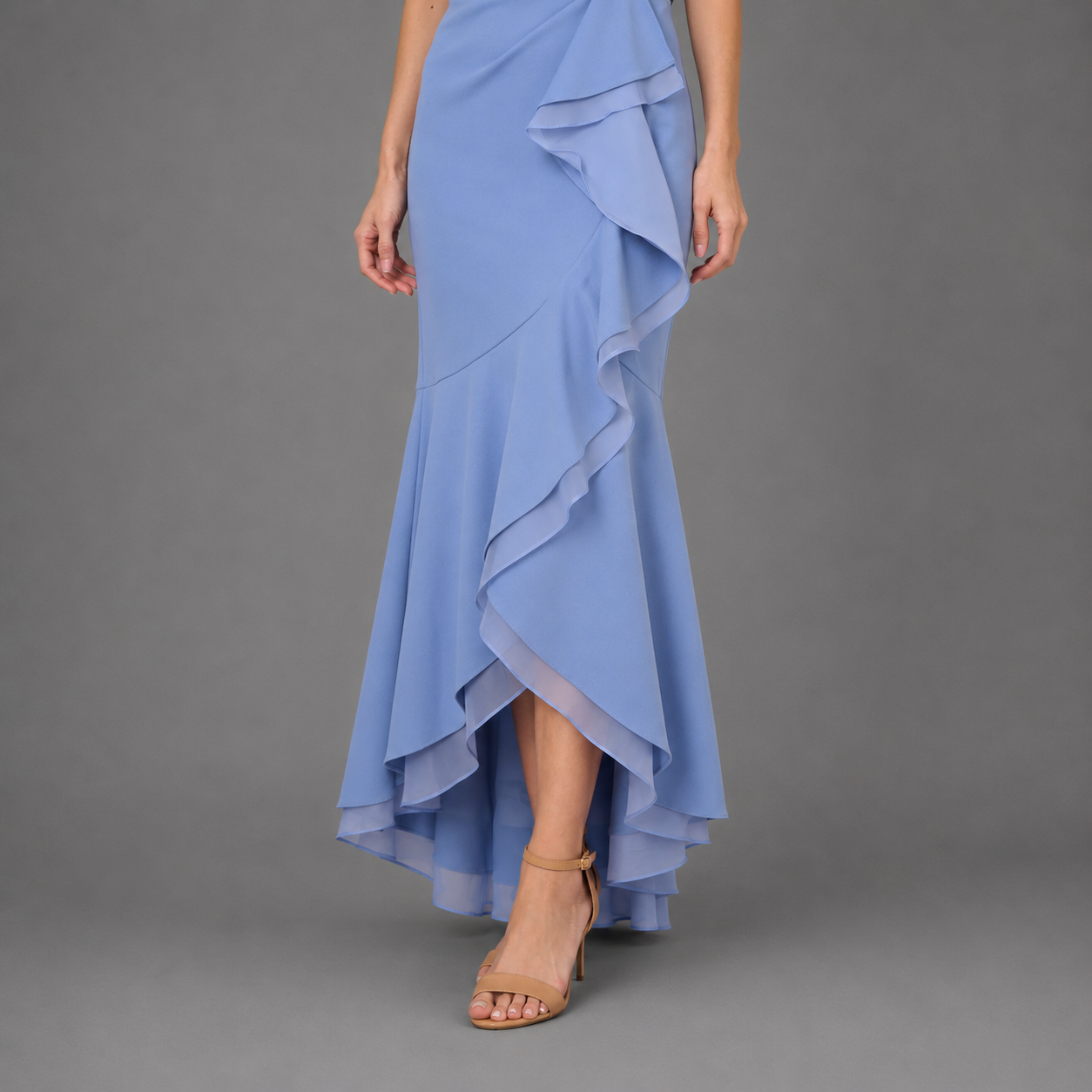 Vestido Midi Azul Lavanda con Volantes