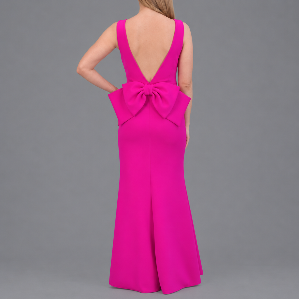 Vestido de Gala Fucsia con Detalle de Lazo en la Espalda