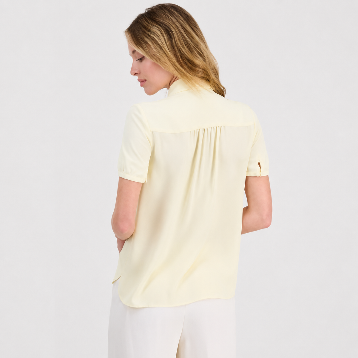 Blusa Polo Amarillo Pastel