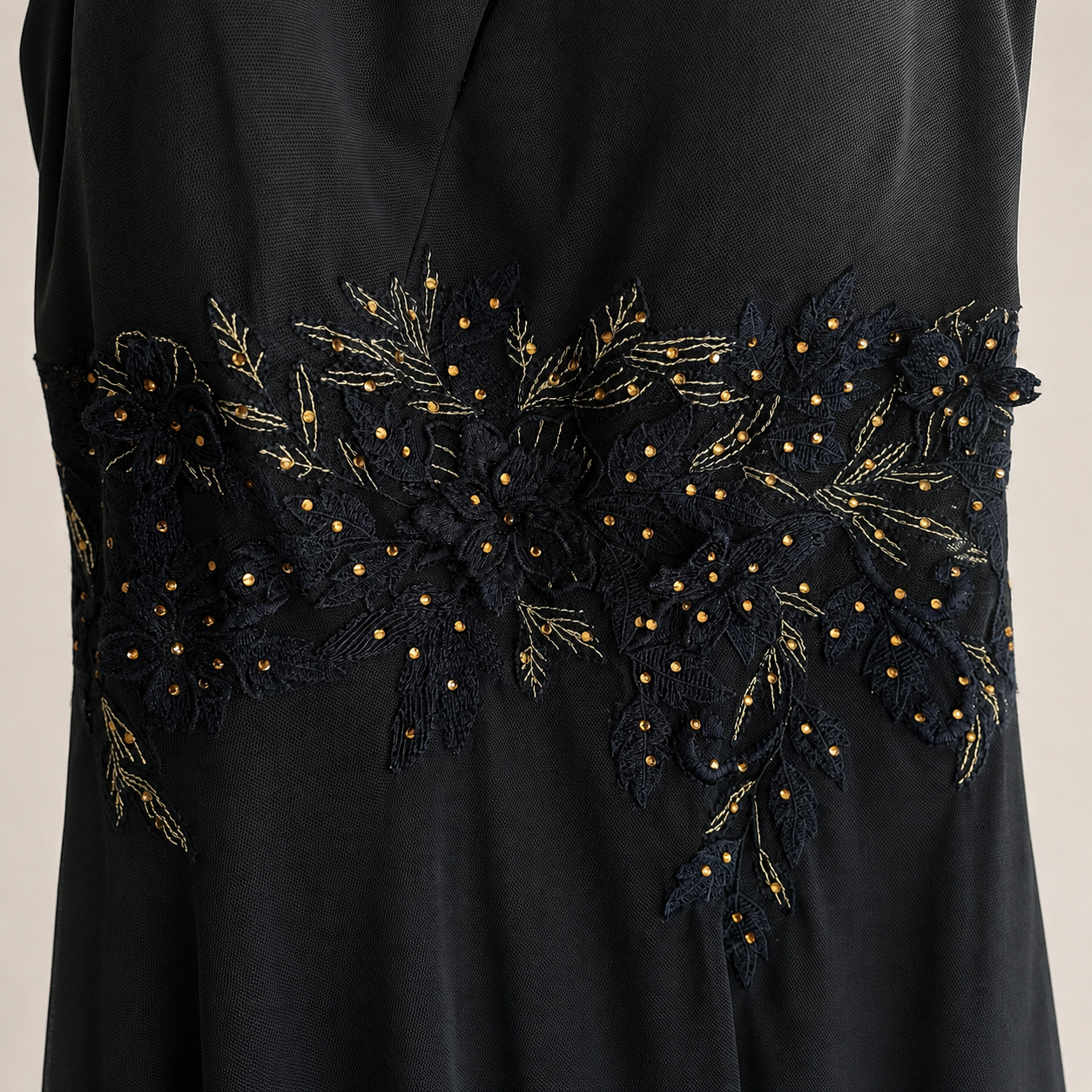 Vestido de Fiesta Azul Noche con Bordado Floral