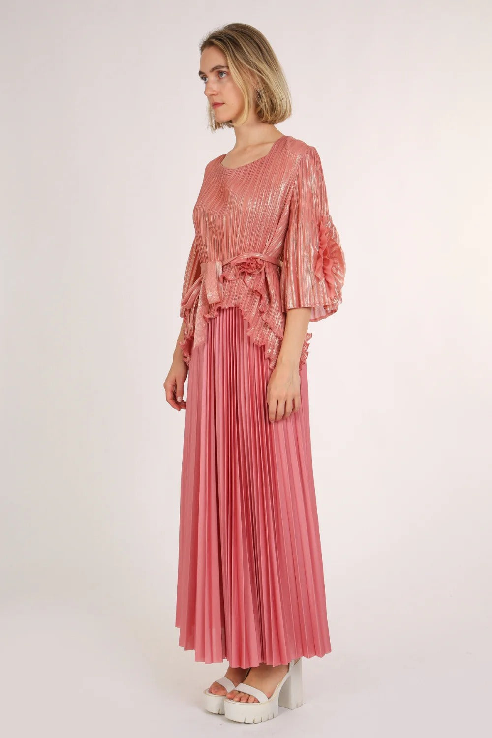 Conjunto con Enagua Elegante