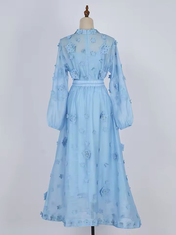 Conjunto Elegante con Enagua Azul